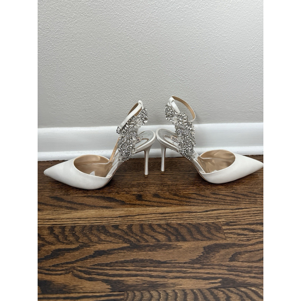 BADGLEY MISCHKA Womens Blanca Bridal Wedding Embellished Pumps White Satin US 10 - Picture 5 of 7